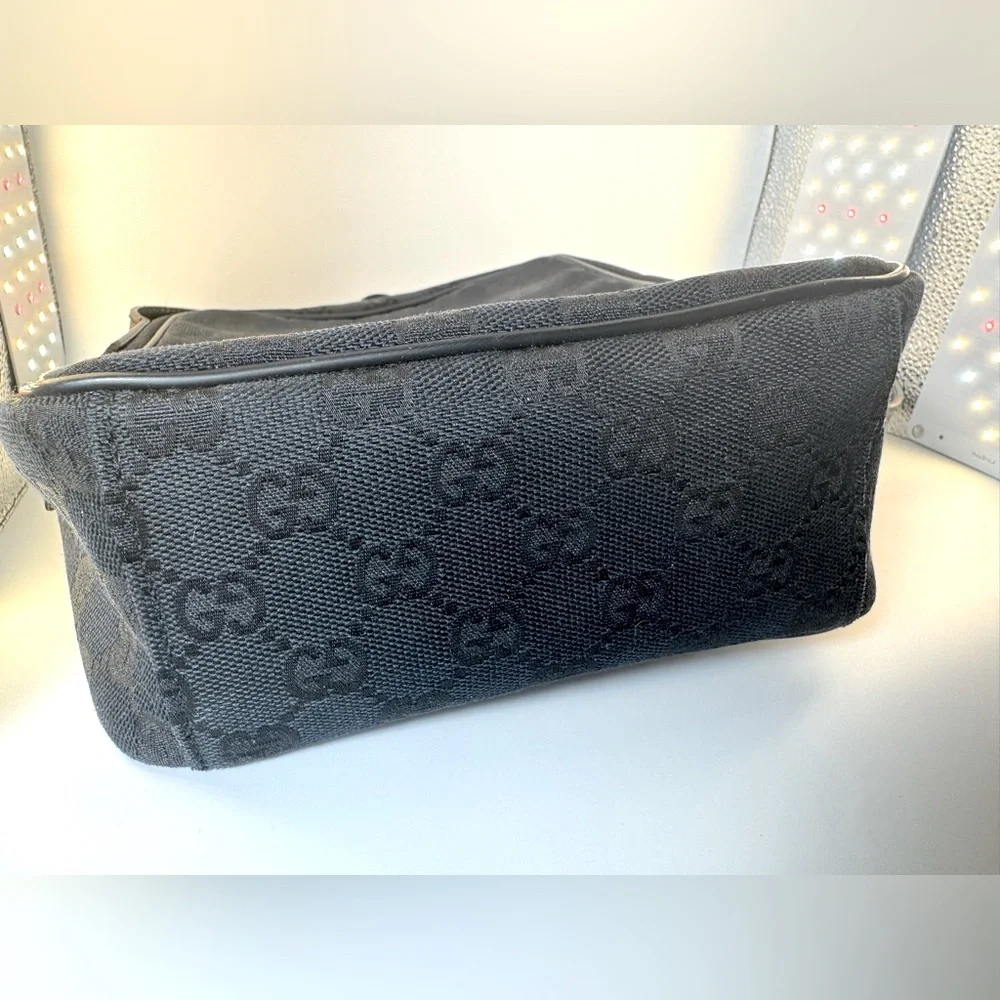 Gucci Monogram Messenger Crossbody Bag Vintage Early 2000s Rare Gucci GG EUC - Picture 4 of 16